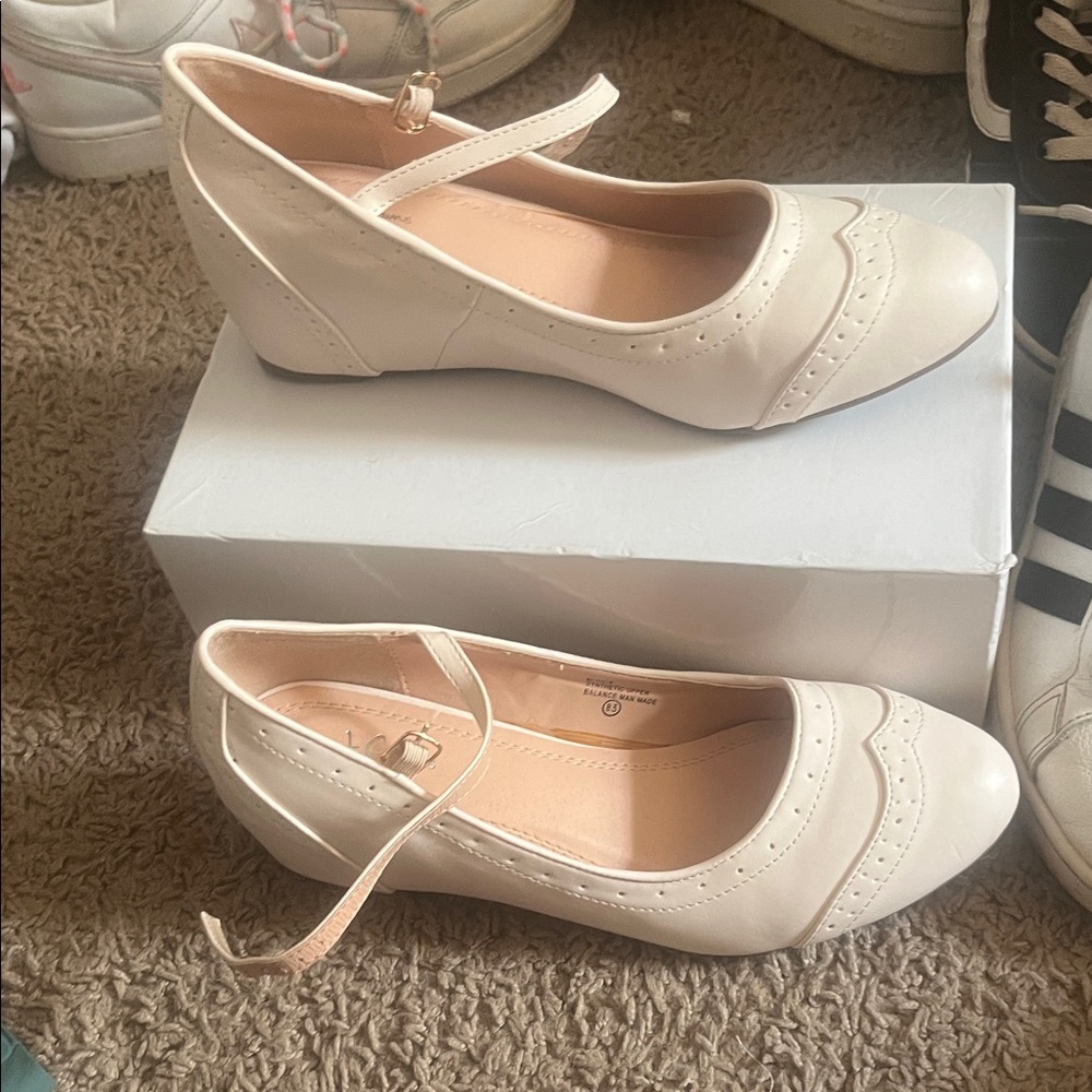 Chic Cream Mary Jane Flats